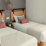 Apartment Shellter By The Sea