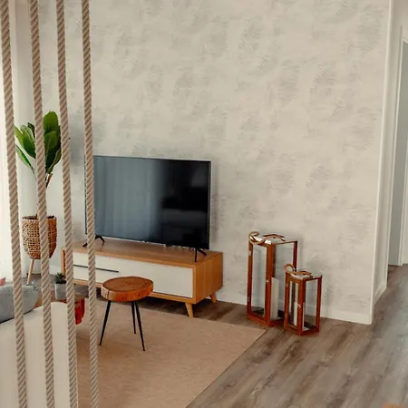 Shellter By The Sea Apartment *